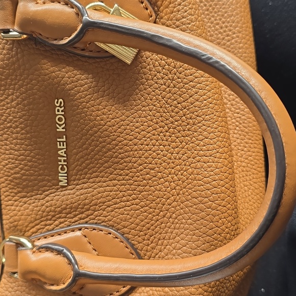 Michael Kors ~Satchel purse with strap - Picture 4 of 8